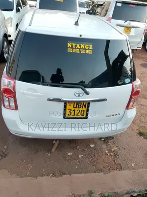 Toyota Raum 2006 White