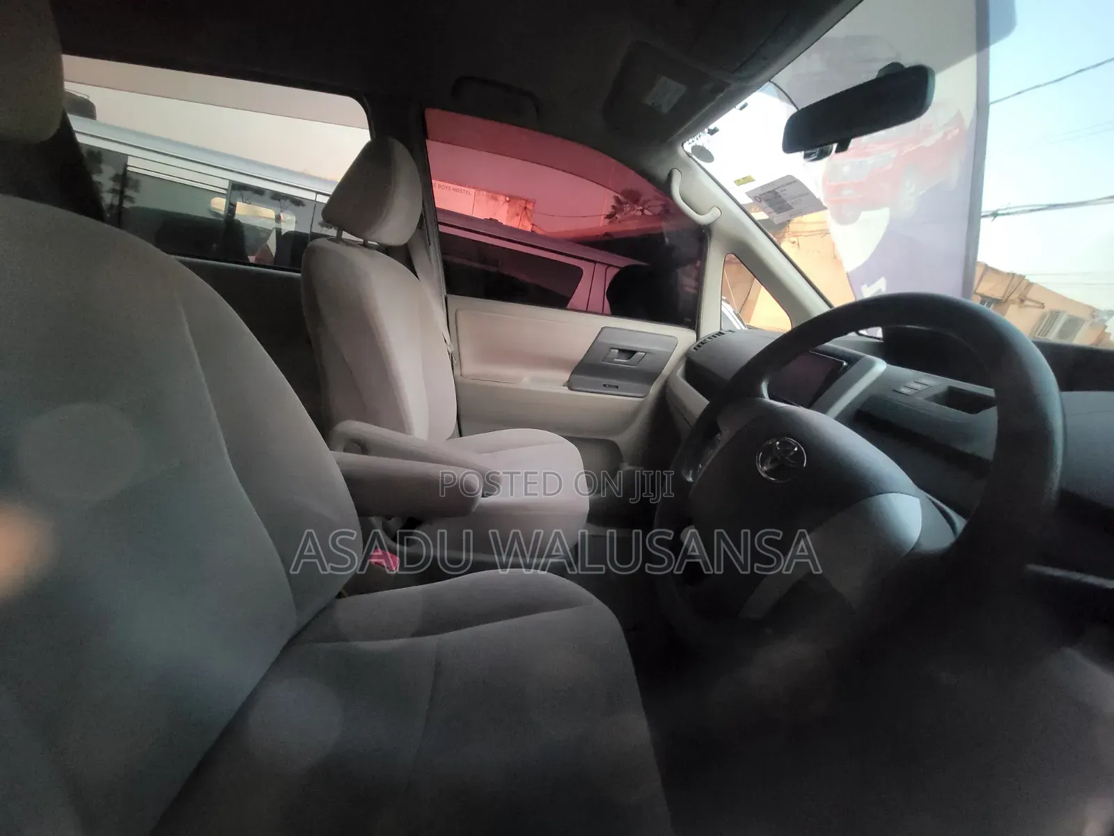 Toyota Noah 2012 Gray