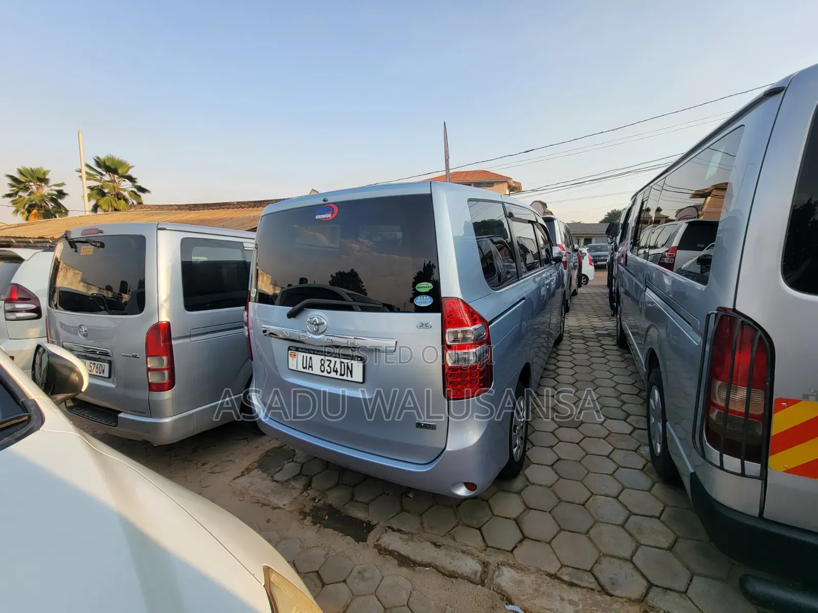 Toyota Noah 2012 Gray