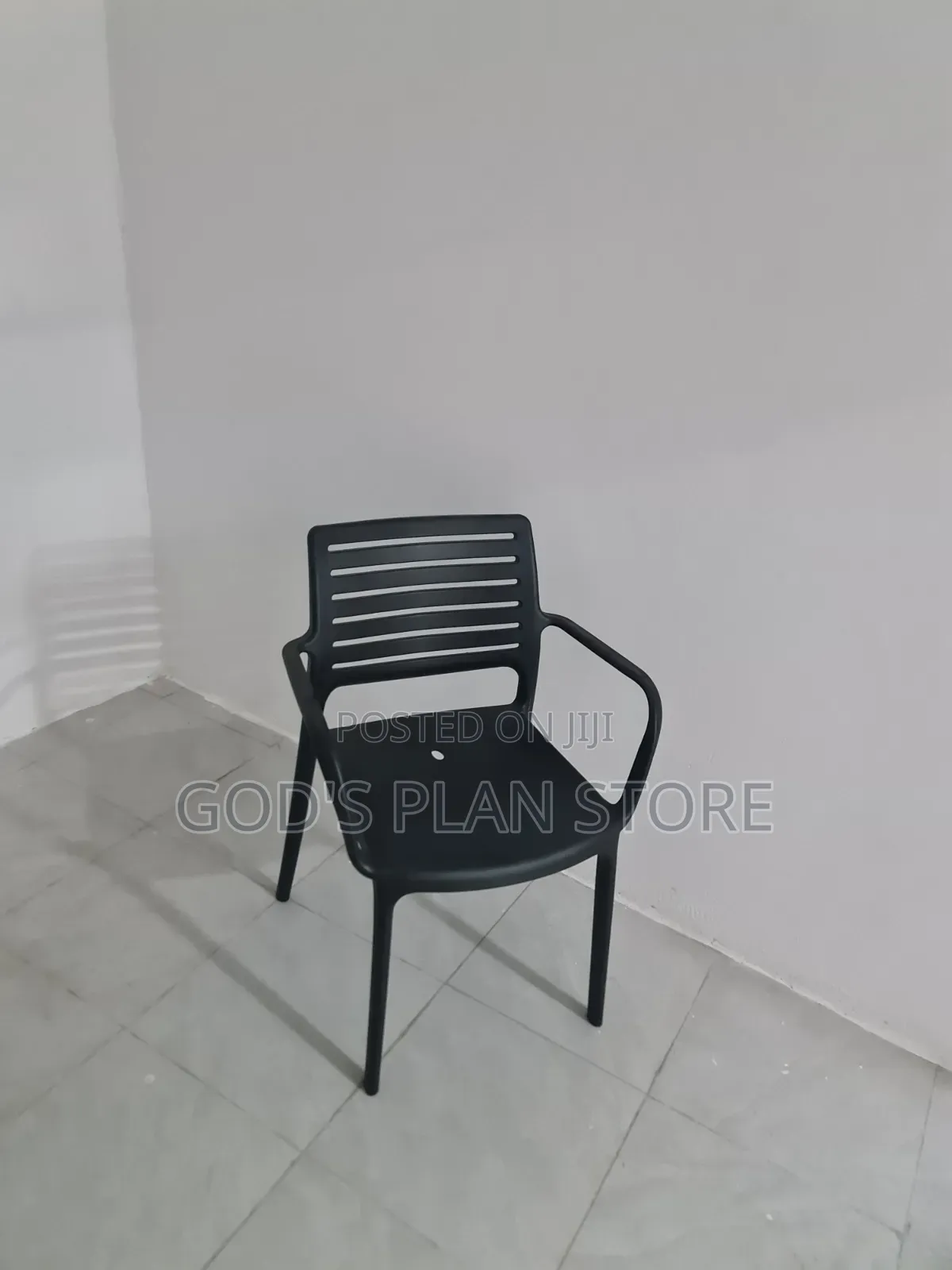 Heavy Duty Polypropylene Cafe Plastic Chairs Plastic Chairs