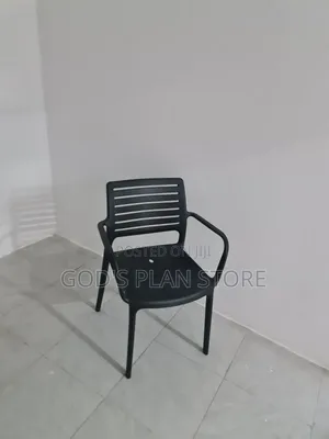 Heavy Duty Polypropylene Cafe Plastic Chairs Plastic Chairs