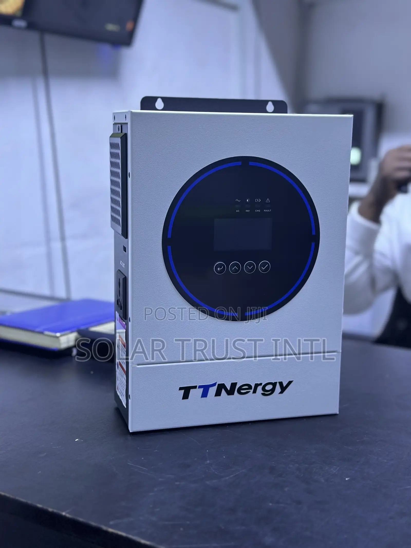 TTNergy 1.5KVA Hybrid Inverter