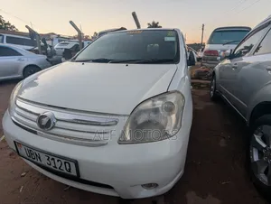 Toyota Raum 2010 White