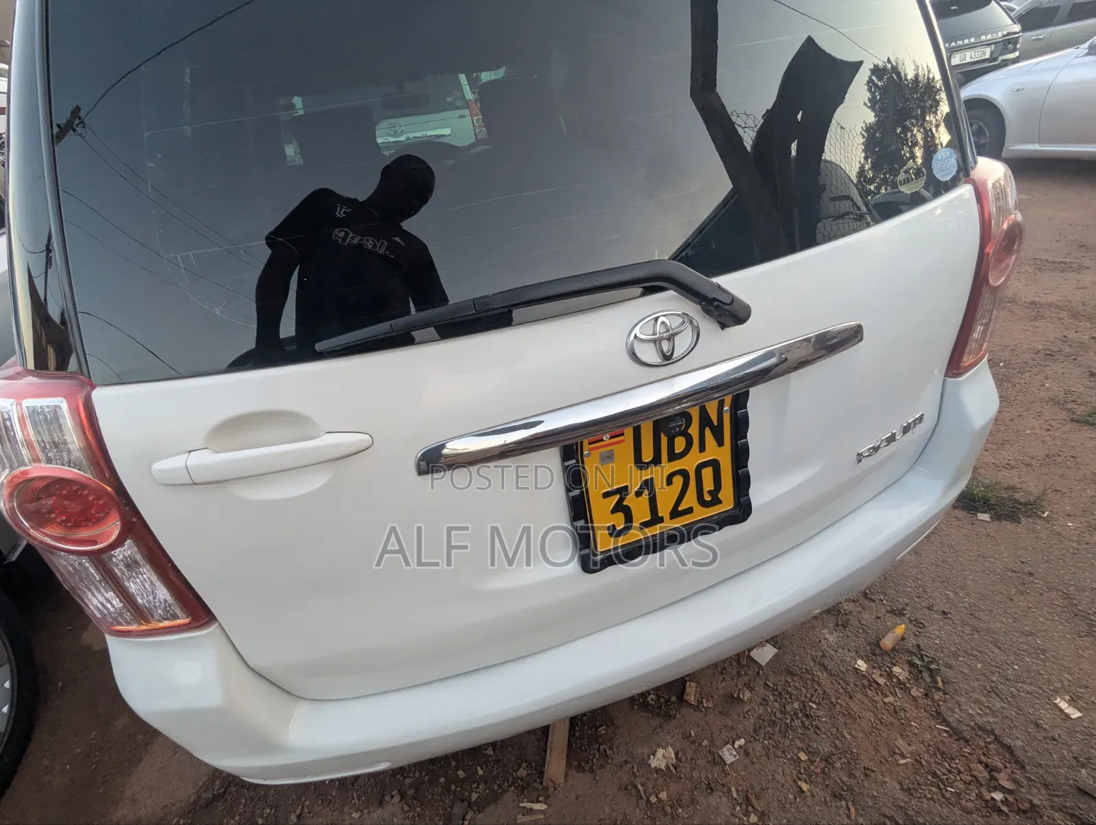 Toyota Raum 2010 White