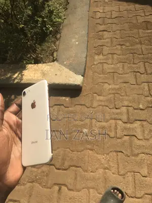 Apple iPhone 8 64 GB White