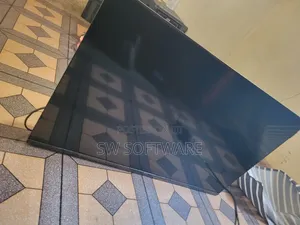 TCL Smart TV 32inch Still in Good Condition