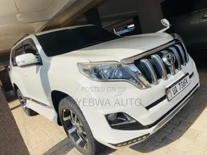 Toyota Land Cruiser Prado 2015 White