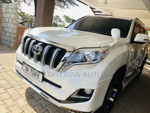 Toyota Land Cruiser Prado 2015 White