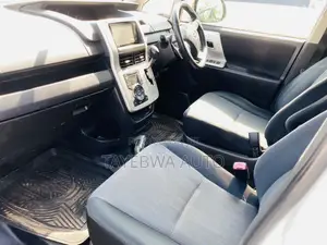 Toyota Noah 2011 White