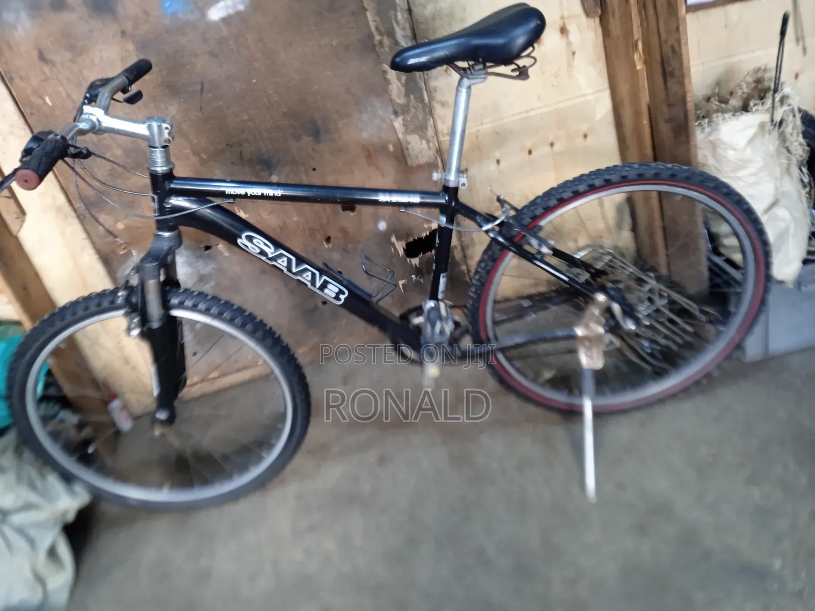 Mountain Bike With 8 Gears and Fully Aluminium