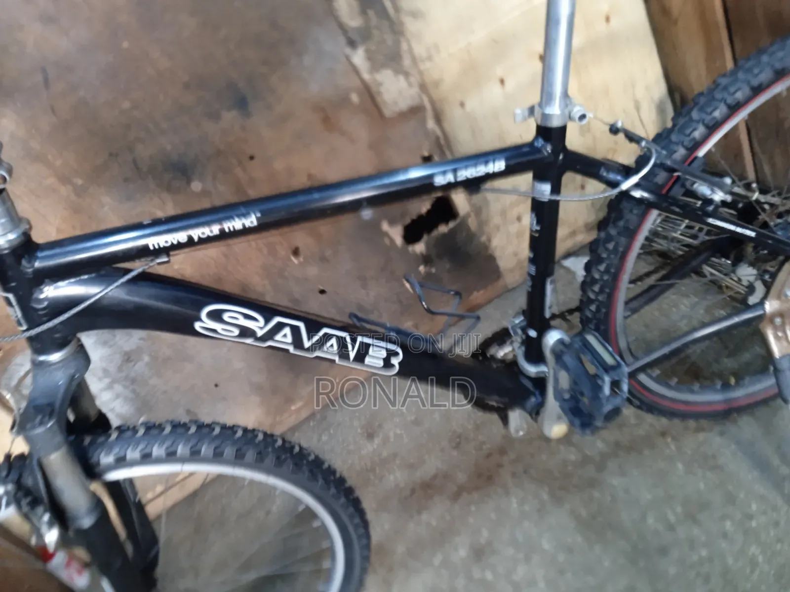 Mountain Bike With 8 Gears and Fully Aluminium