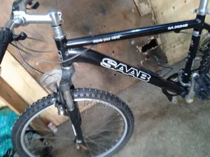 Mountain Bike With 8 Gears and Fully Aluminium