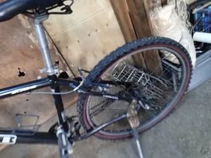 Mountain Bike With 8 Gears and Fully Aluminium