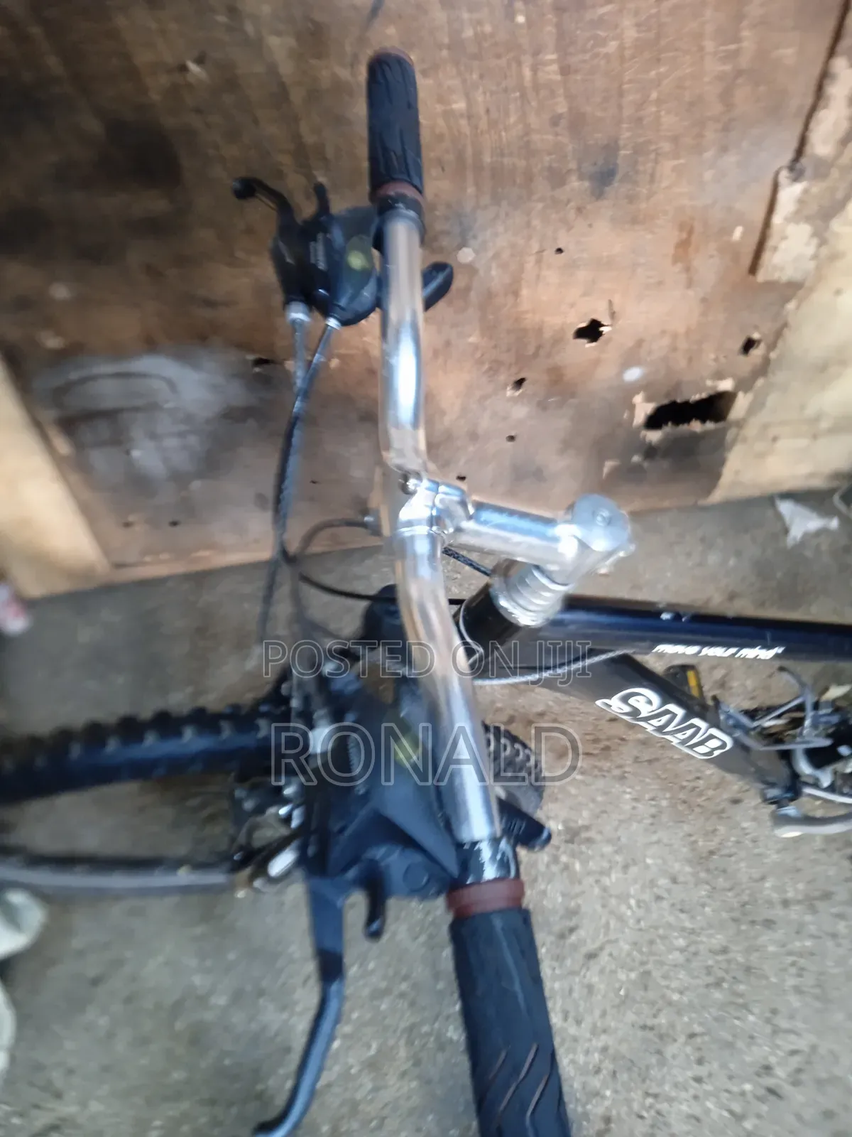 Mountain Bike With 8 Gears and Fully Aluminium