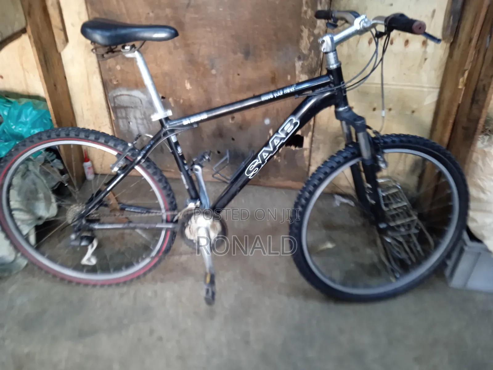 Mountain Bike With 8 Gears and Fully Aluminium