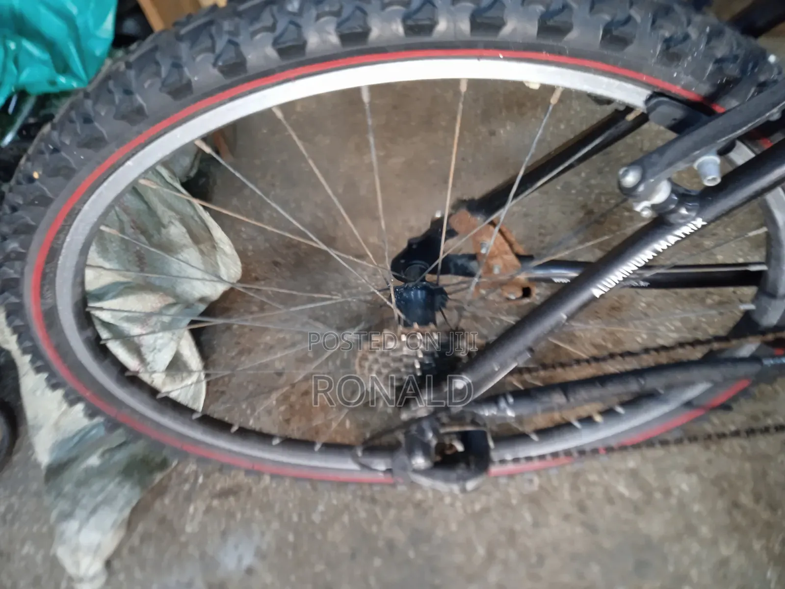 Mountain Bike With 8 Gears and Fully Aluminium