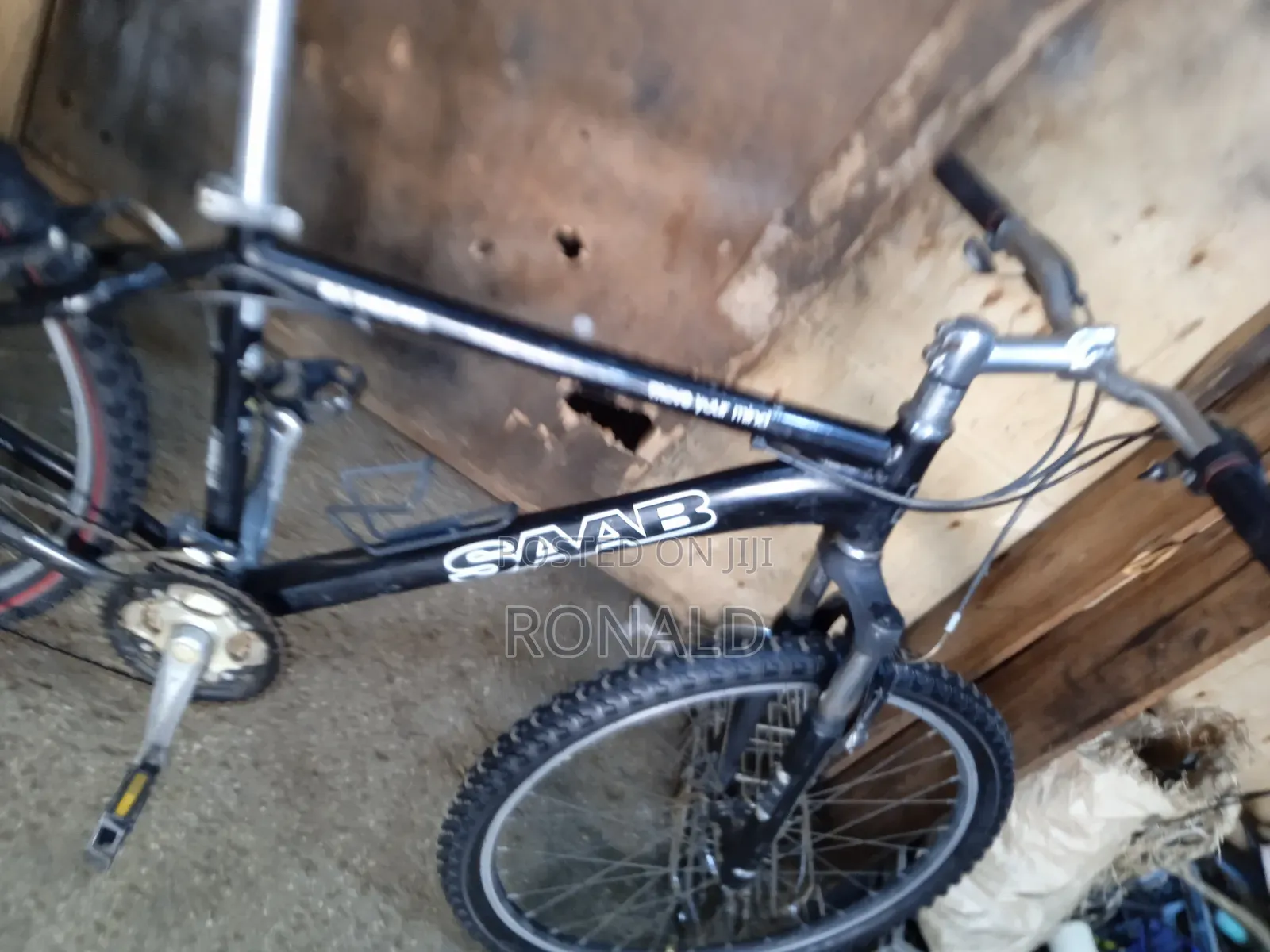 Mountain Bike With 8 Gears and Fully Aluminium