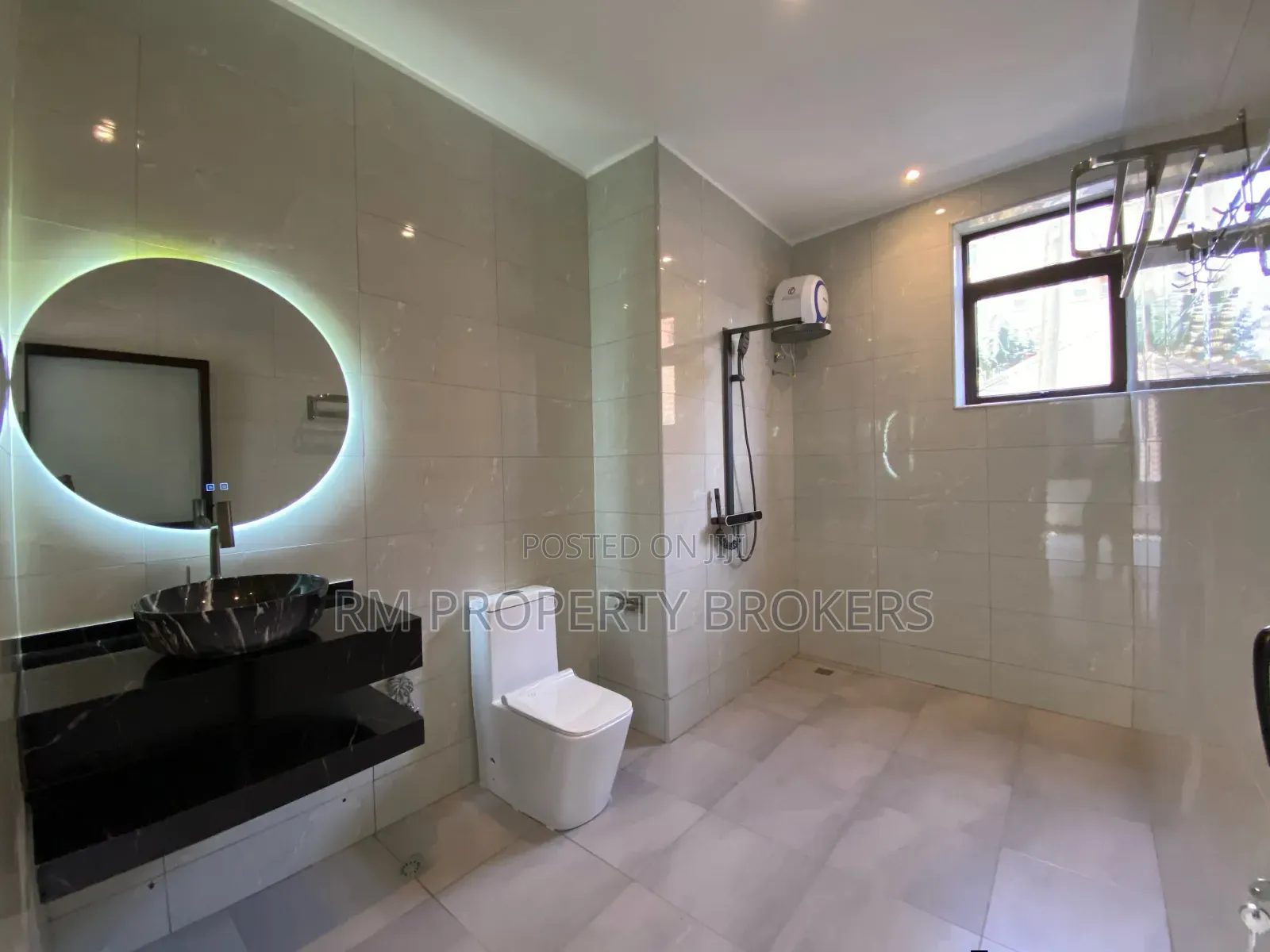 3bdrm Apartment in Munyonyo, Central Division for rent