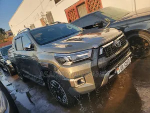 Toyota Hilux 2017 Gray