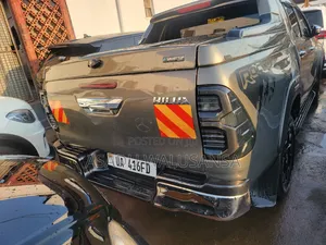 Toyota Hilux 2017 Gray