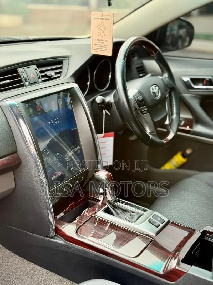 Toyota Mark X 2010 White