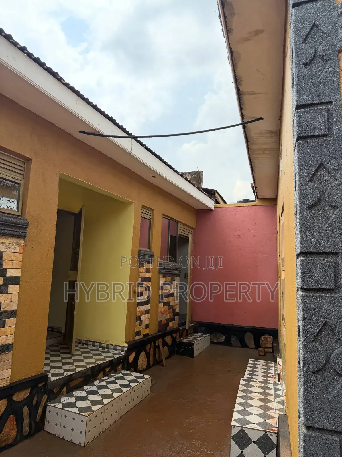 2bdrm Apartment in Nansana Along Hoima for sale