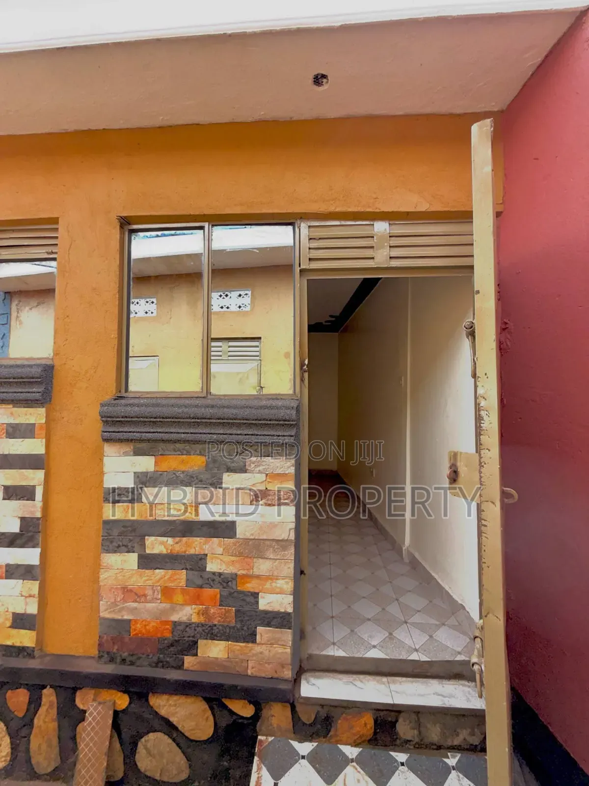 2bdrm Apartment in Nansana Along Hoima for sale