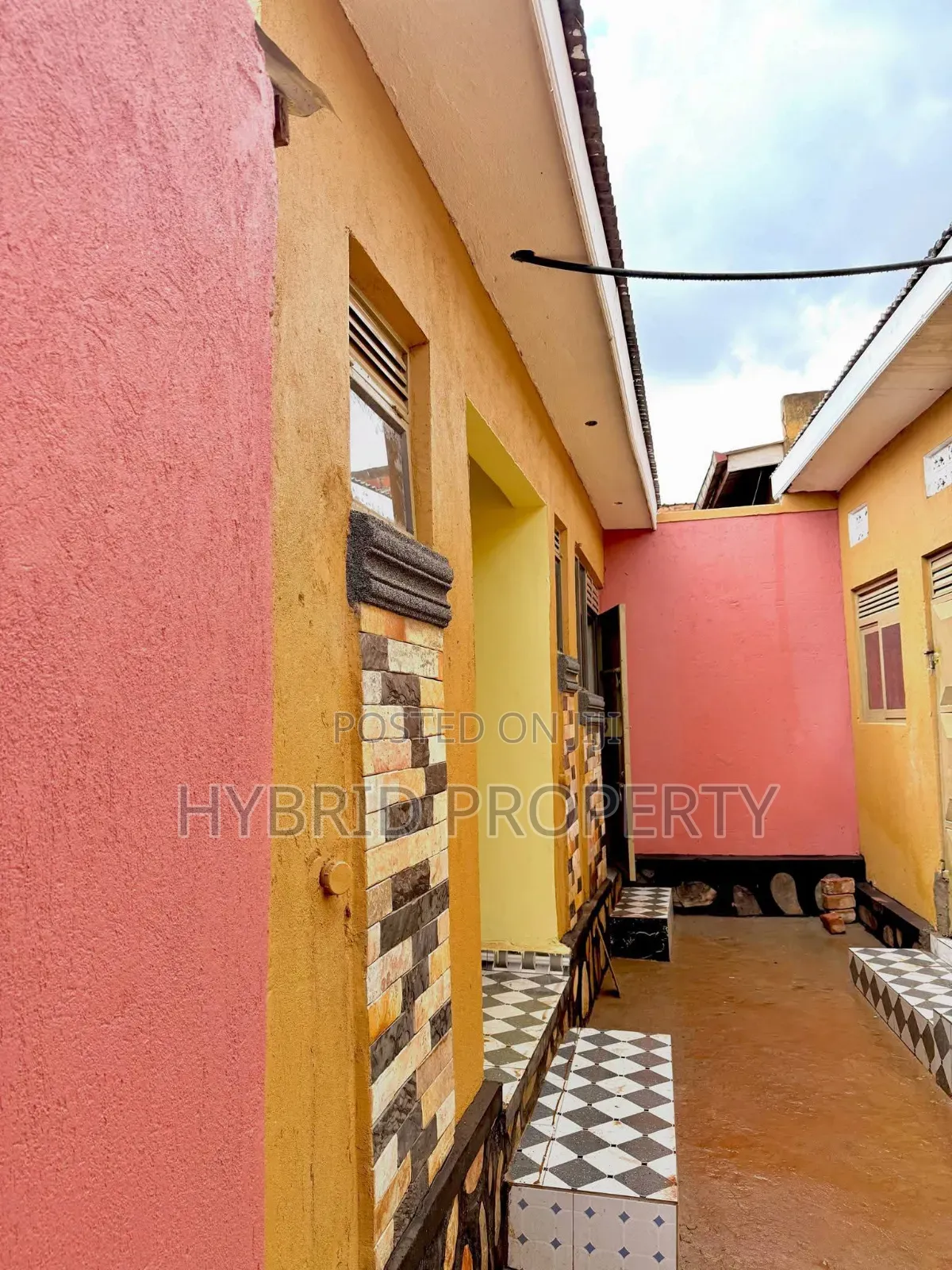 2bdrm Apartment in Nansana Along Hoima for sale