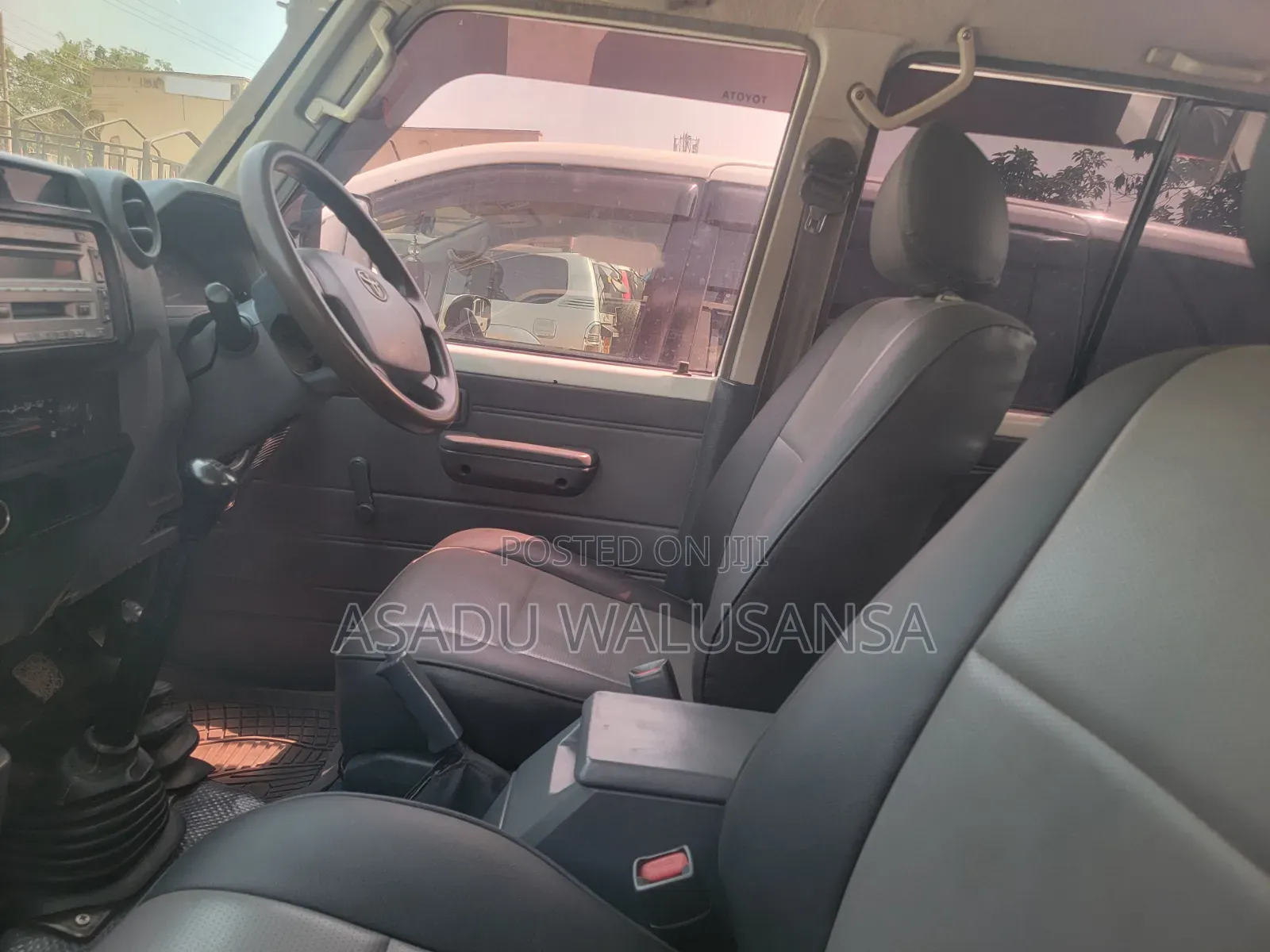 Toyota Land Cruiser 2009 White