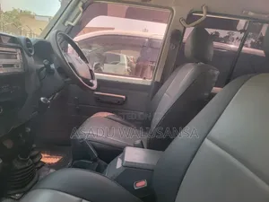 Toyota Land Cruiser 2009 White