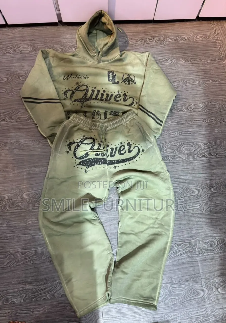 ​Olive Starburst Cortez Y2K Graphic Sweatsuit