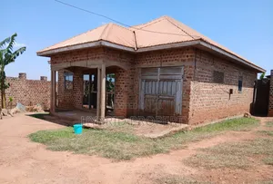 3bdrm House in Namusera~Kakunyu for sale