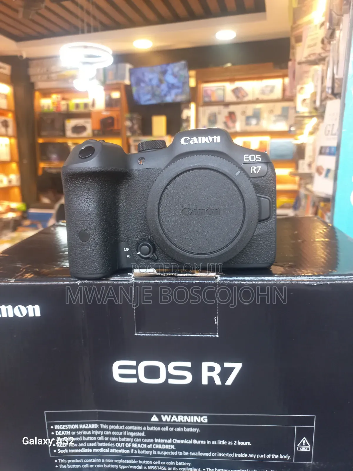 Canon EOS R7 Mirrorless Camera