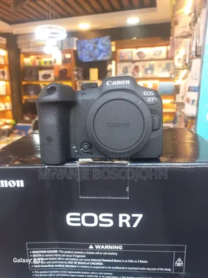 Canon EOS R7 Mirrorless Camera