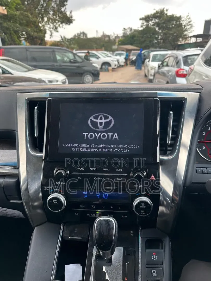 Toyota Alphard 2020 White