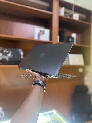 Laptop HP EliteBook 840 G2 8GB Intel Core i5 HDD+SSD 500GB