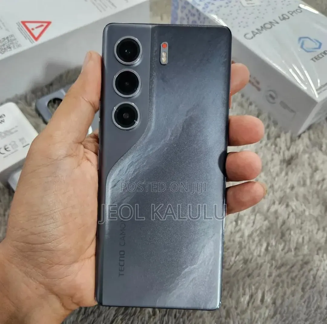 New Tecno Camon 40 Pro 4G 256 GB Silver