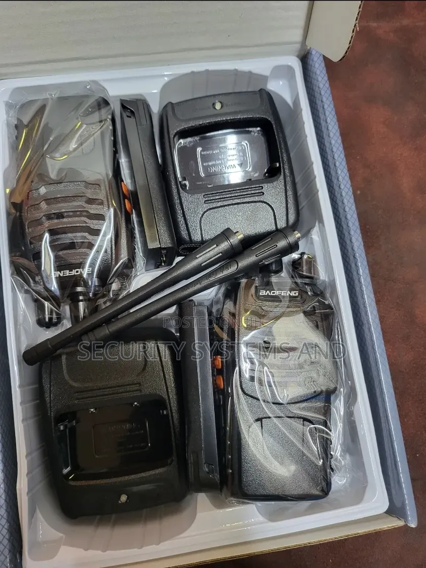 Baofeng Radio Call 888S With Ear Phones