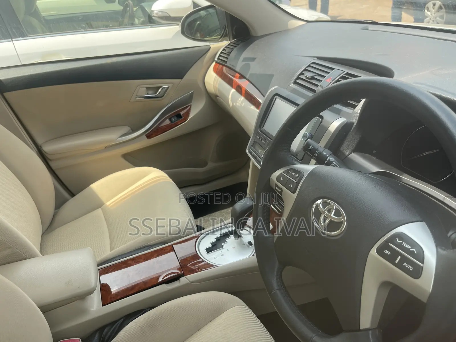 Toyota Premio 2014 White