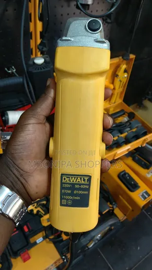 Dewalt 870w Commercial Use Heavy Duty Angel Grinder