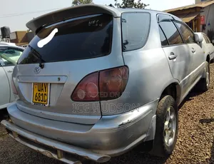 Toyota Harrier 2000 Silver