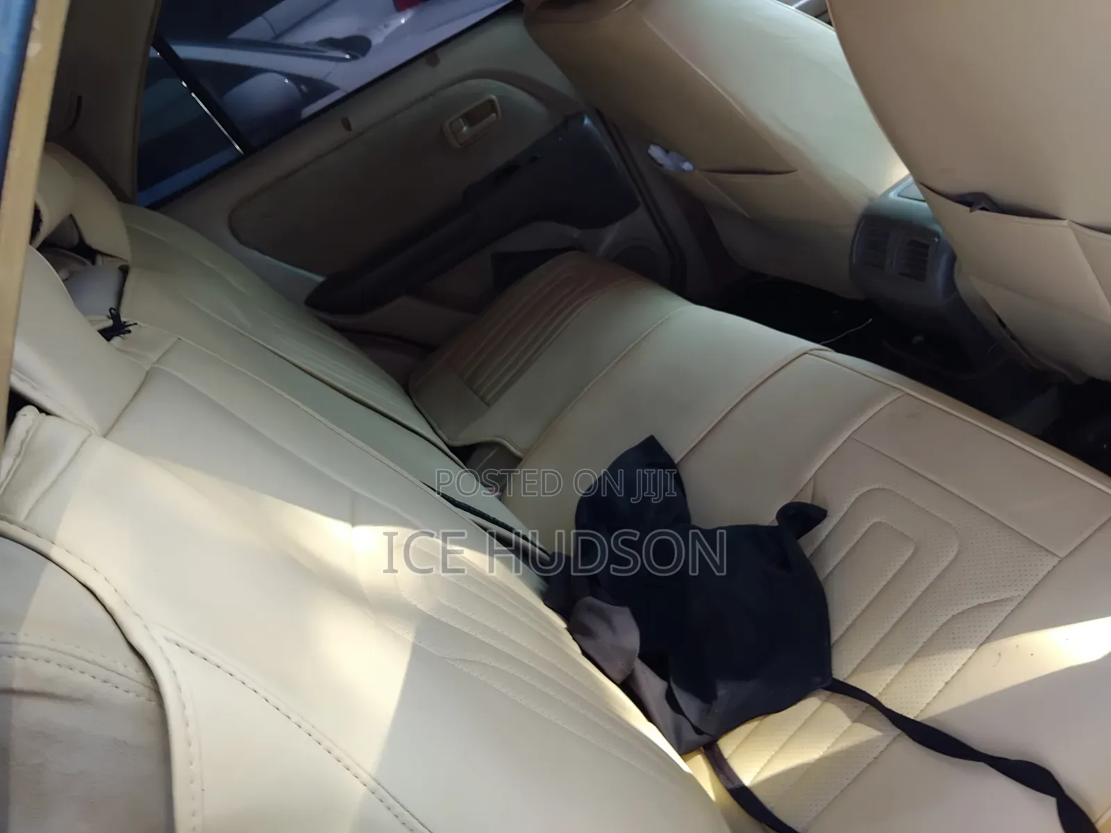 Toyota Harrier 2000 Silver