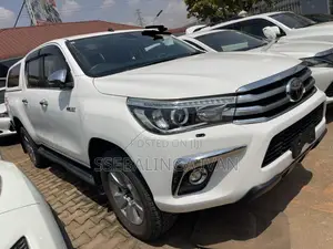Toyota Hilux 2018 White