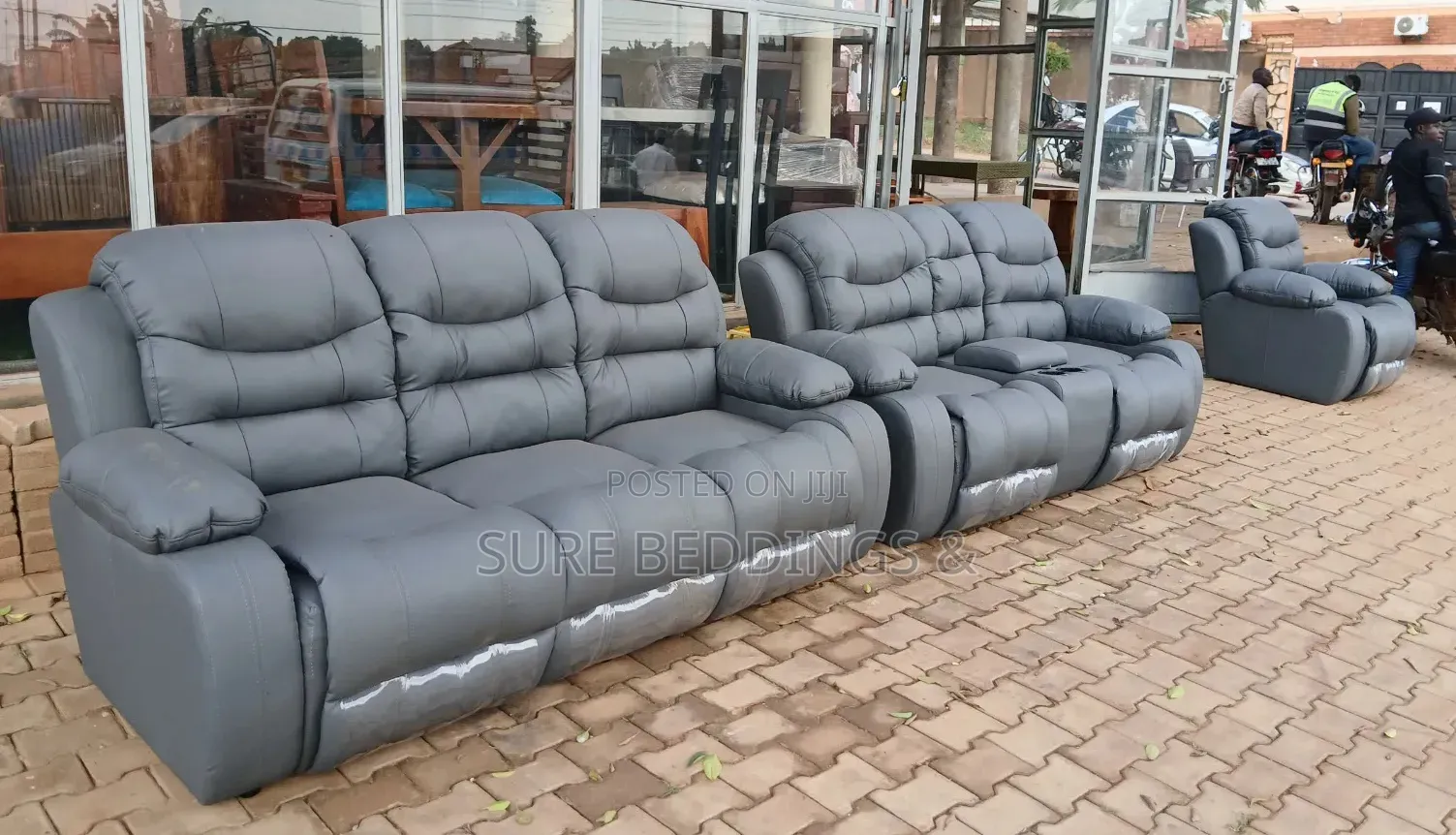 Synthetic 6 Sitters Recliner