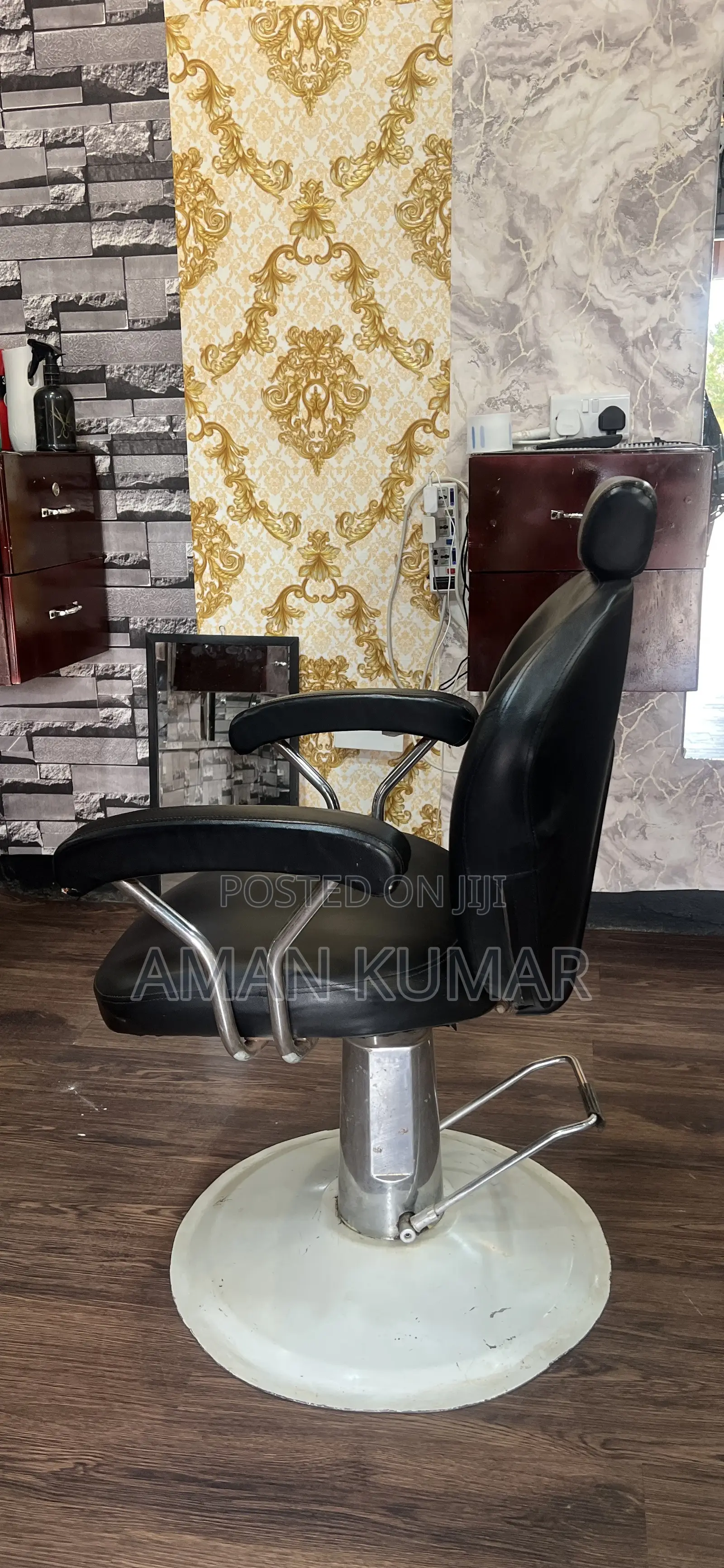 Salon Chair