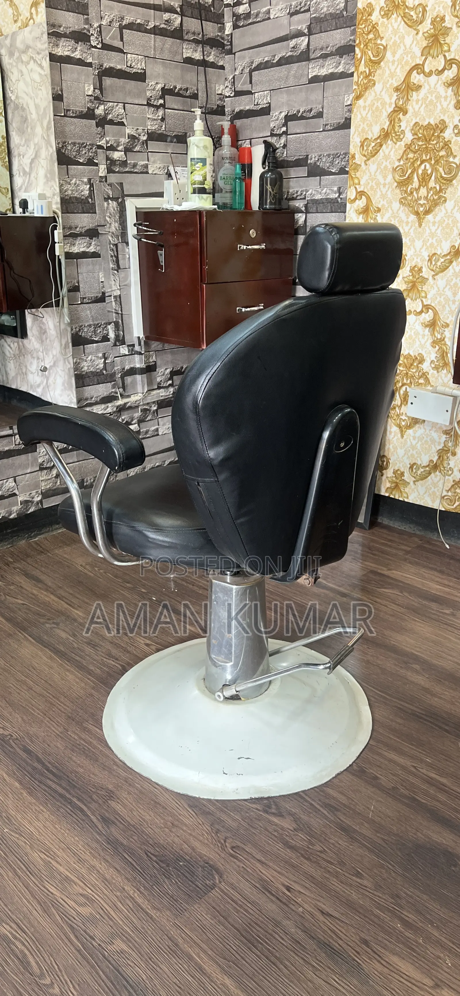 Salon Chair