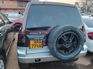 Mitsubishi Pajero IO 2002