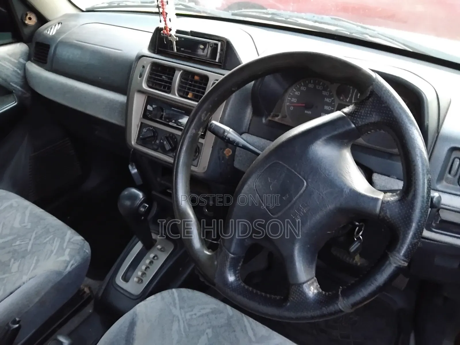 Mitsubishi Pajero IO 2002