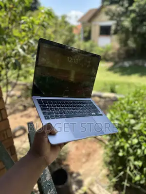 Laptop Apple MacBook Pro 2020 M1 8GB Apple M1 SSD 256GB