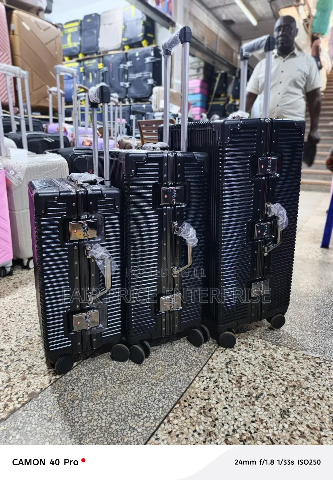 Classic Plastic SUITCASES. Full Set / 3pcs in 1set